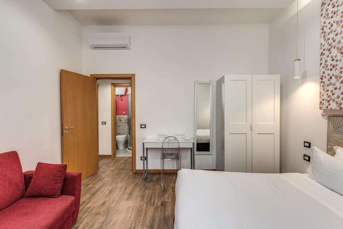 Style Apartment Julia 50 Mt From Colosseum Buitenkant foto