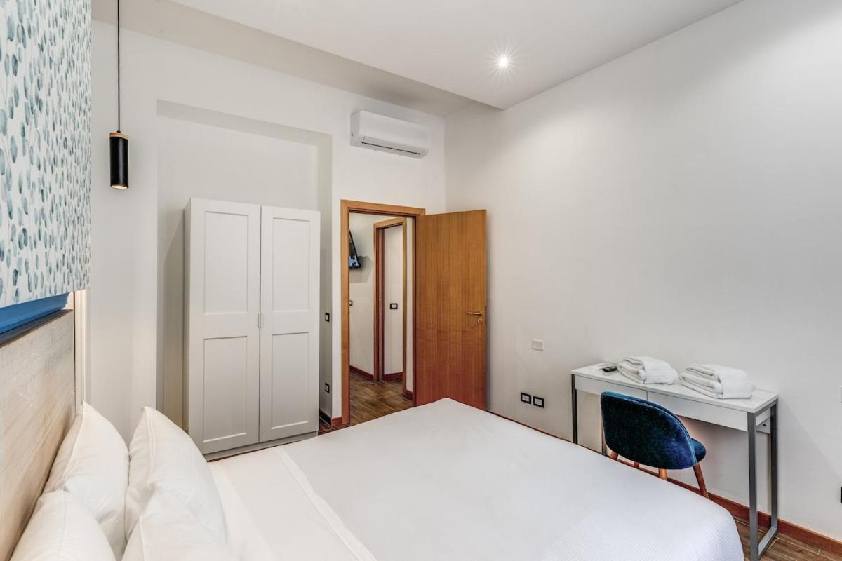Style Apartment Julia 50 Mt From Colosseum Buitenkant foto
