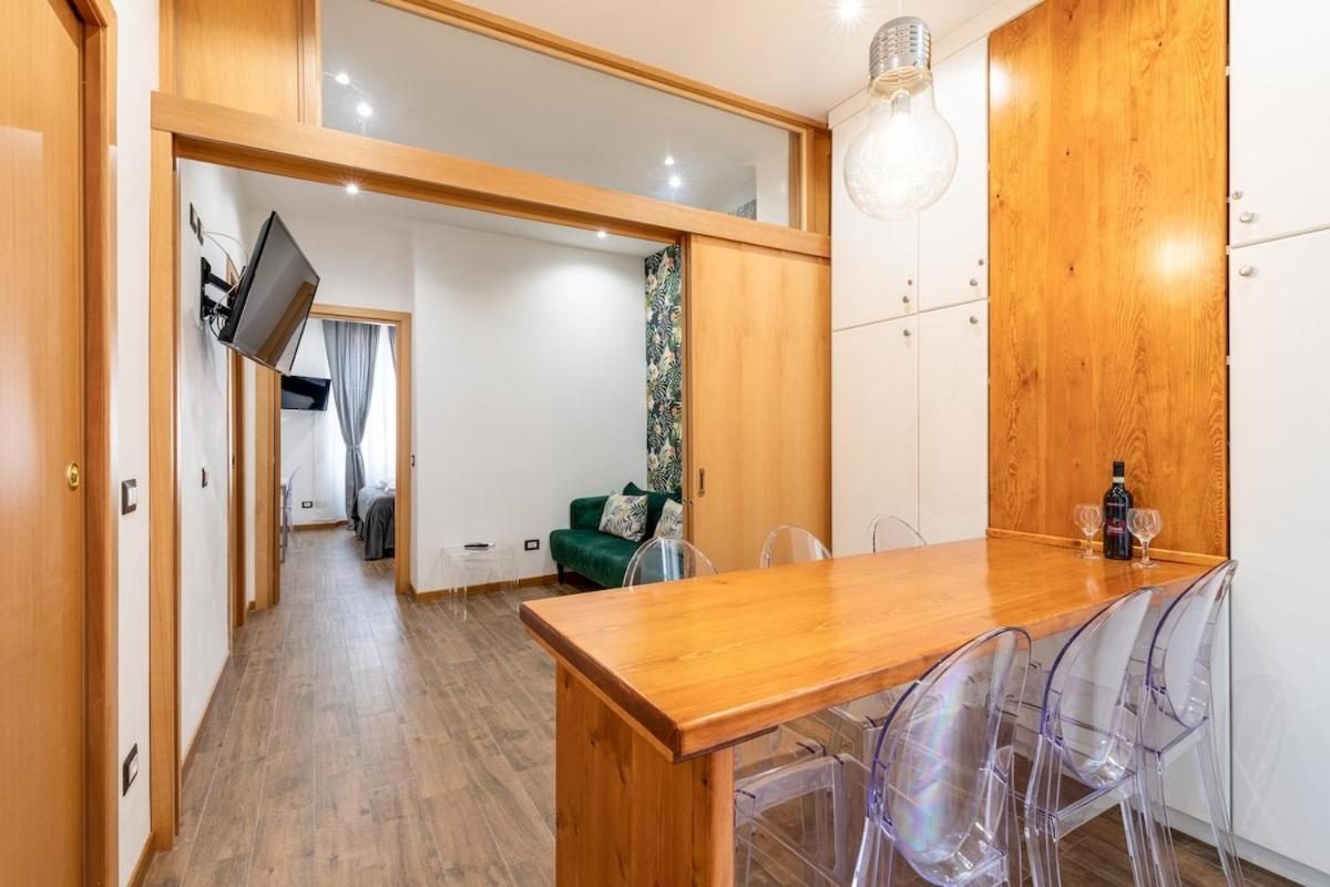 Style Apartment Julia 50 Mt From Colosseum Buitenkant foto