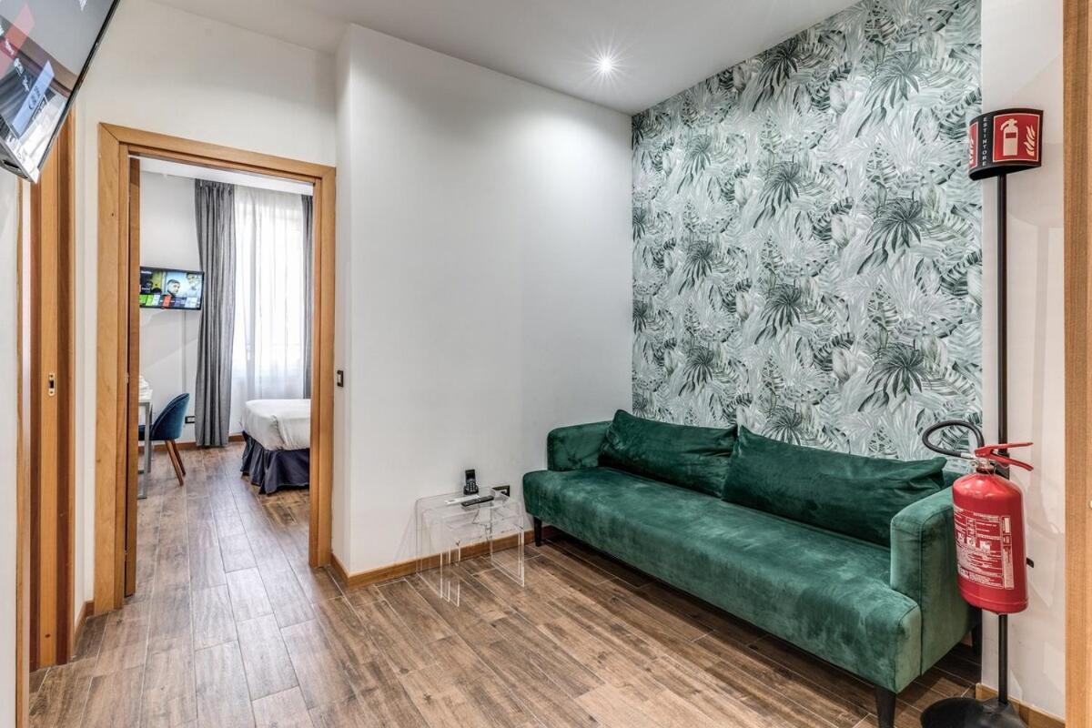 Style Apartment Julia 50 Mt From Colosseum Buitenkant foto
