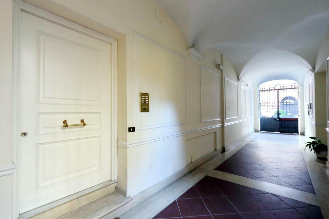 Style Apartment Julia 50 Mt From Colosseum Buitenkant foto